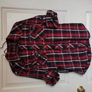 Helix men's medium, black and red plaid buttondown shirt.